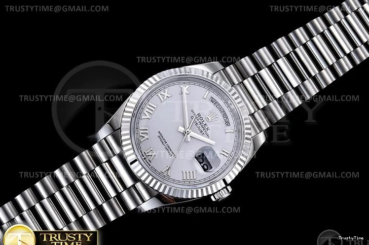 1019 RDD0224F – DayDate 36mm Vibrant 705